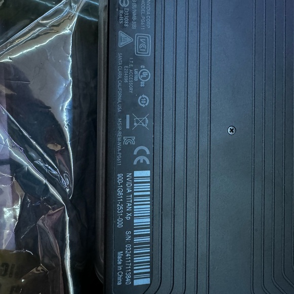 Limited edition Star Wars titan xp graphics cards - Picture 7 of 8